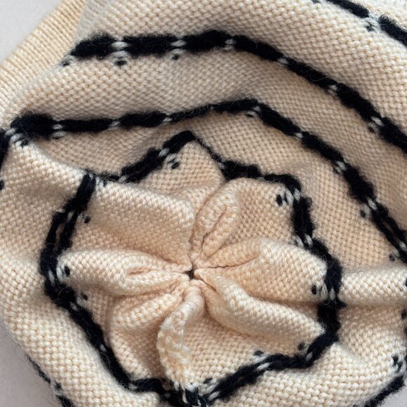 Vintage Creme +.Black Point Wool Toque - Picture 5 of 9